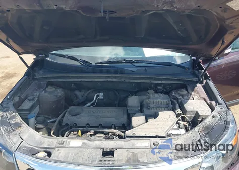 2011 Kia Sorento Lx z USA, uszkodzony, nr VIN 5XYKTCA15BG128949